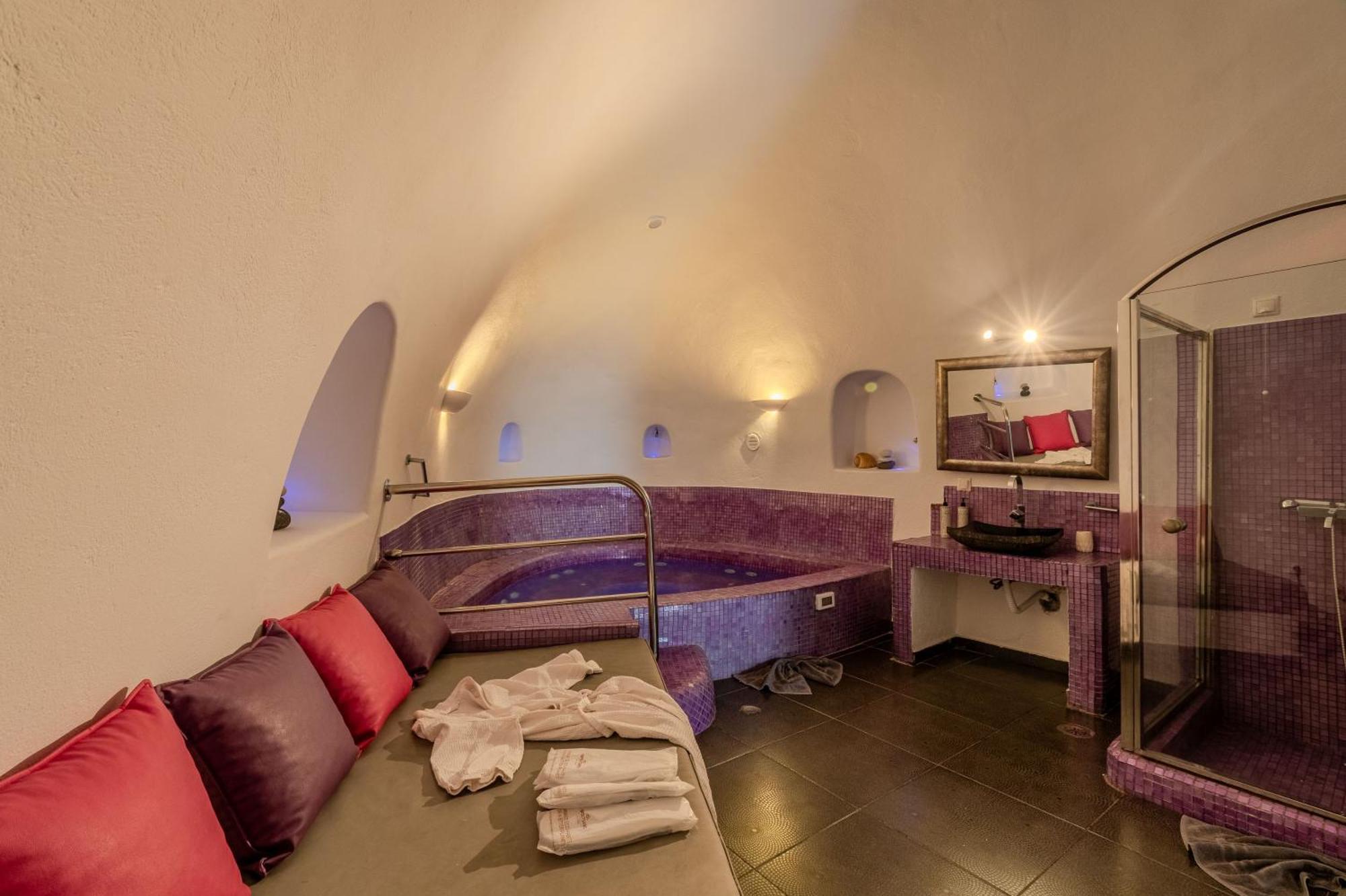 Aroma Suites Фира Екстериор снимка