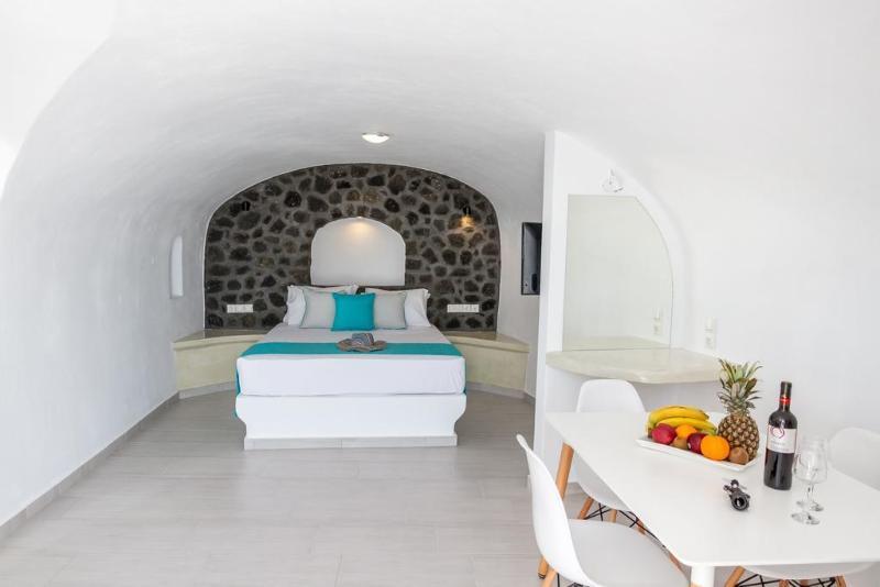 Aroma Suites Фира Екстериор снимка