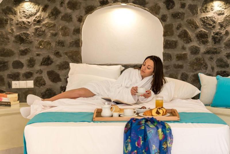 Aroma Suites Фира Екстериор снимка